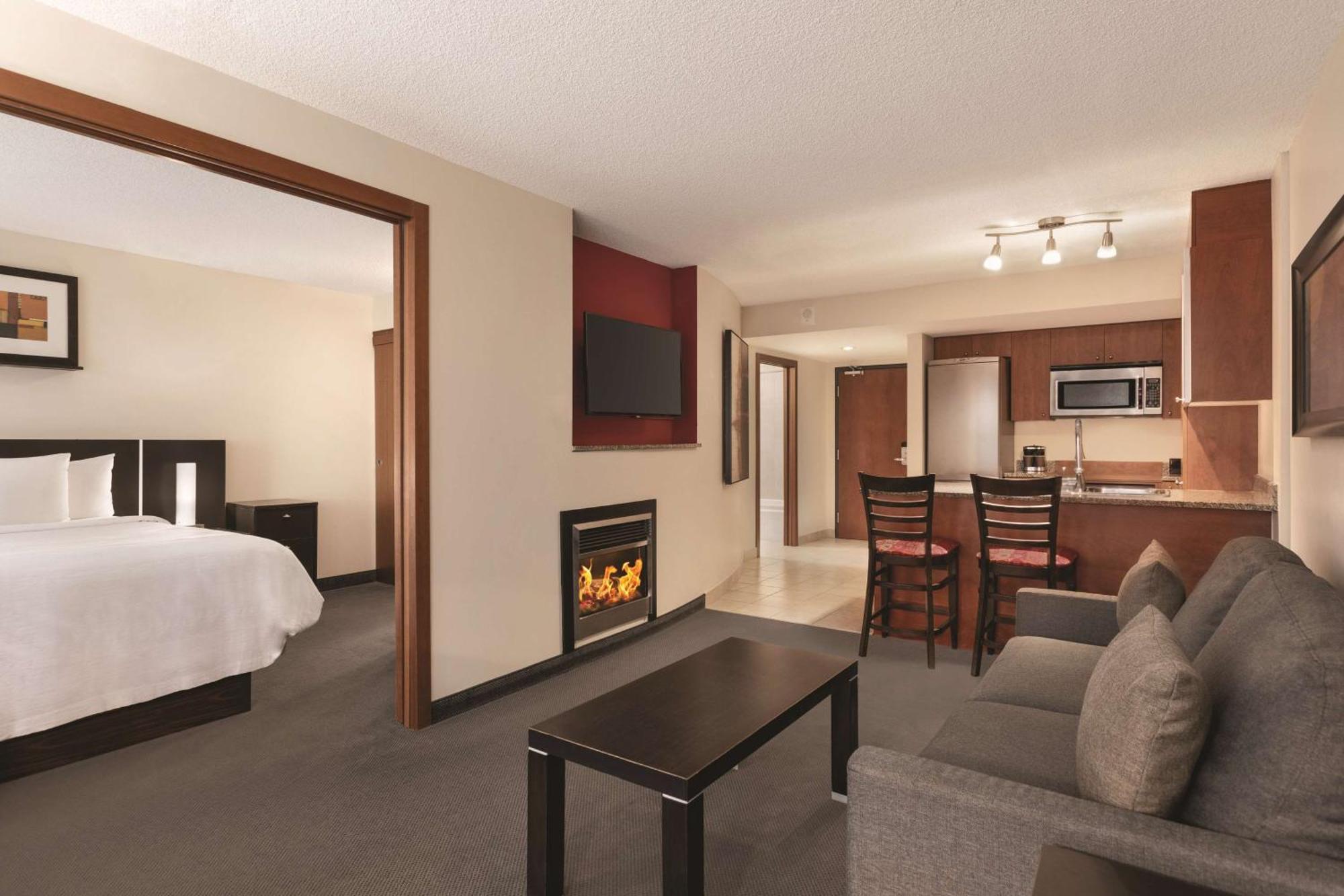 Embassy Suites By Hilton - Montreal Exteriér fotografie