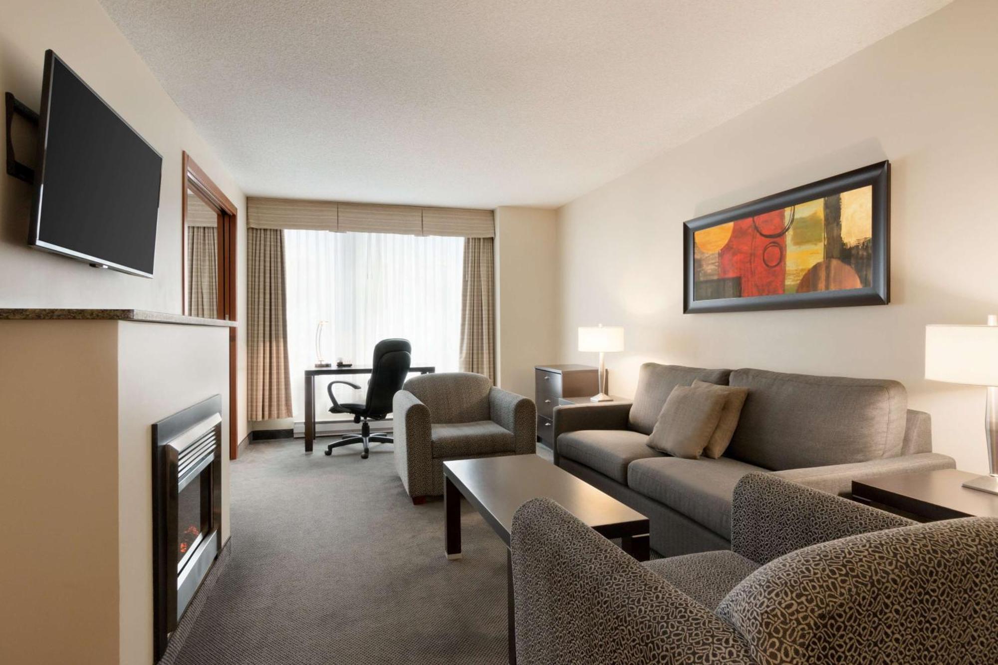 Embassy Suites By Hilton - Montreal Exteriér fotografie