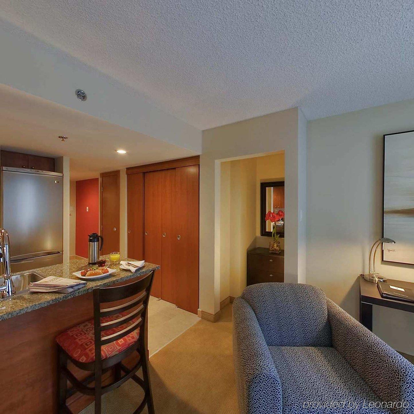 Embassy Suites By Hilton - Montreal Pokoj fotografie